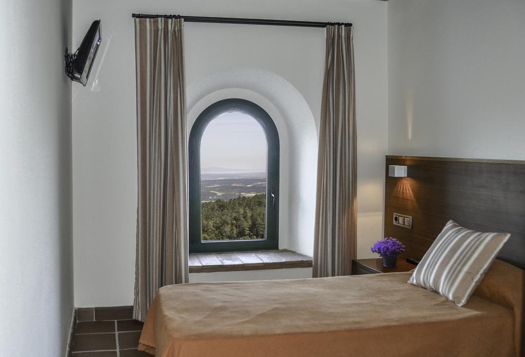 Hotel Hostatgeria Restaurant Els Angels Madremanya Exteriér fotografie